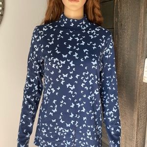 Croft & Barrow blue butterfly long sleeve shirt. Size Small
